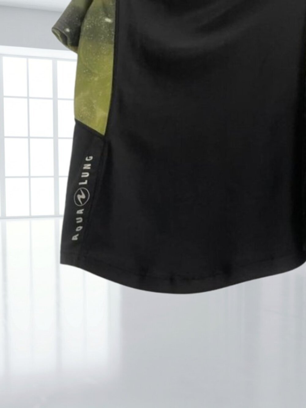 Aqua Lung Galaxy Short Sleeve Dive Shirt Sun Protection Rash Guard - Picture 5 of 8